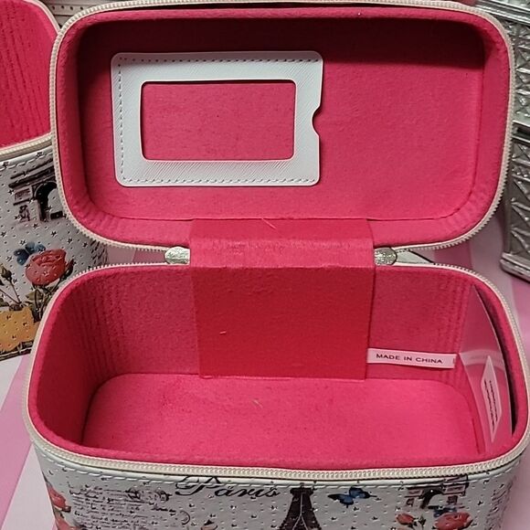 Travel Cosmetic Cases  PARIS Karriage Mate with rhinestones Set 2 NWT - Picture 8 of 8